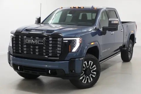 More photos of 2026 GMC Sierra 2500 HD Denali Ultimate at Jim Falk Motors, MO