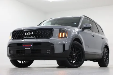 Silver 2024 Kia Telluride SX X-Line for sale in Clinton, MO