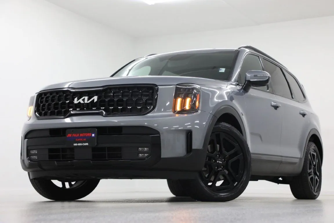 Silver 2024 Kia Telluride SX X-Line for sale in Clinton, MO