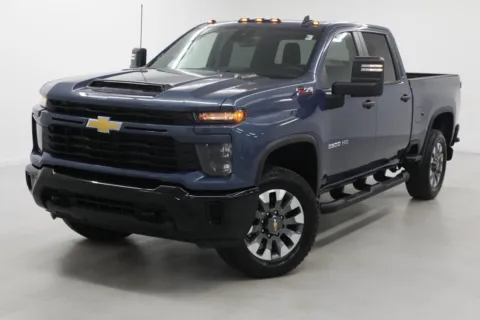 More photos of 2025 Chevrolet Silverado 2500 HD Custom at Jim Falk Motors, MO
