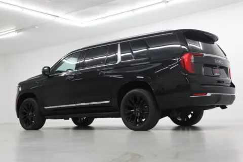 More photos of 2026 GMC Yukon XL Elevation at Jim Falk Motors, MO