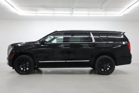Another view of 2026 GMC Yukon XL Elevation for sale in Clinton, MO at Jim Falk Motors