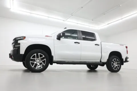 Photos of 2019 Chevrolet Silverado 1500 LT Trail Boss for sale in Clinton, MO at Jim Falk Motors