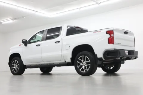 More photos of 2019 Chevrolet Silverado 1500 LT Trail Boss at Jim Falk Motors, MO