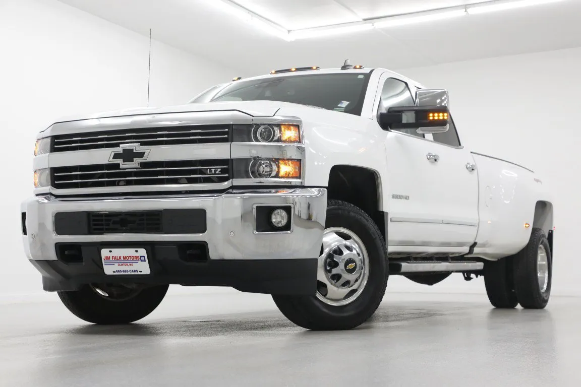 White 2016 Chevrolet Silverado 3500 HD DRW LTZ for sale in Clinton, MO