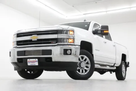 White 2019 Chevrolet Silverado 2500 HD LT for sale in Clinton, MO