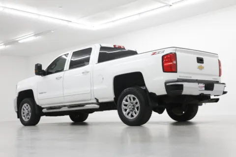More photos of 2019 Chevrolet Silverado 2500 HD LT at Jim Falk Motors, MO