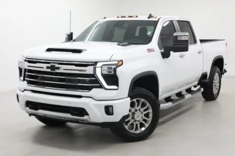 More photos of 2025 Chevrolet Silverado 2500 HD LT at Jim Falk Motors, MO