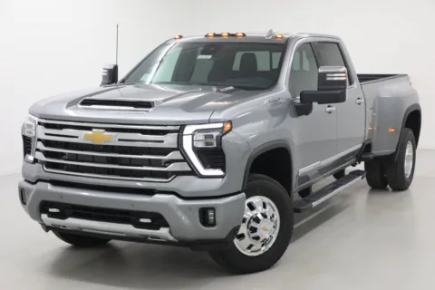 More photos of 2026 Chevrolet Silverado 3500 HD DRW High Country at Jim Falk Motors, MO