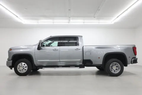 Another view of 2026 Chevrolet Silverado 3500 HD DRW High Country for sale in Clinton, MO at Jim Falk Motors