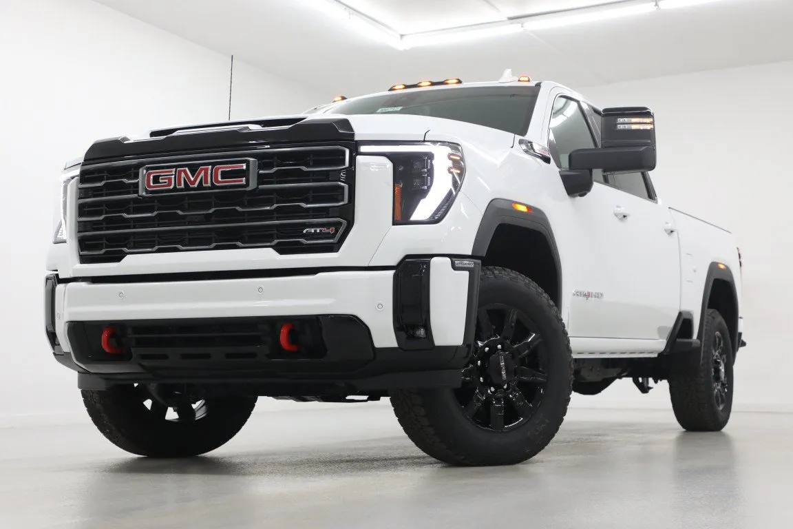 White 2026 GMC Sierra 2500 HD AT4 for sale in Clinton, MO