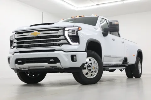 White 2026 Chevrolet Silverado 3500 HD DRW High Country for sale in Clinton, MO
