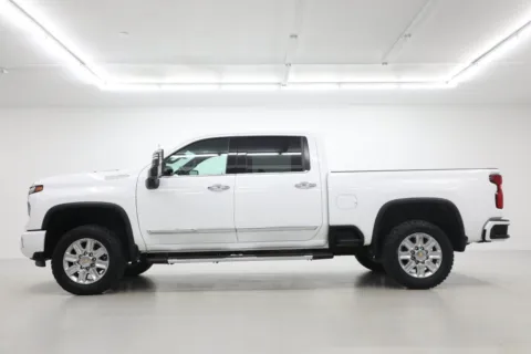 Another view of 2024 Chevrolet Silverado 2500 HD High Country for sale in Clinton, MO at Jim Falk Motors
