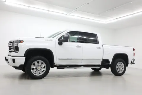 Photos of 2024 Chevrolet Silverado 2500 HD High Country for sale in Clinton, MO at Jim Falk Motors