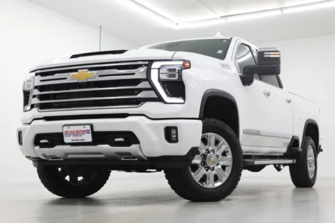 White 2024 Chevrolet Silverado 2500 HD High Country for sale in Clinton, MO