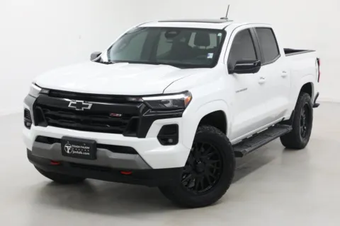 More photos of 2024 Chevrolet Colorado Z71 at Jim Falk Motors, MO
