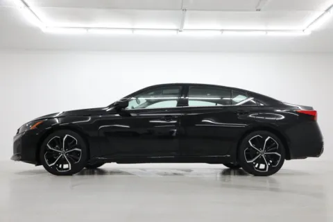 Another view of 2024 Nissan Altima 2.5 SR for sale in Clinton, MO at Jim Falk Motors