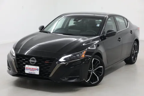 More photos of 2024 Nissan Altima 2.5 SR at Jim Falk Motors, MO