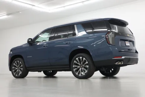 More photos of 2027 Chevrolet Tahoe High Country at Jim Falk Motors, MO