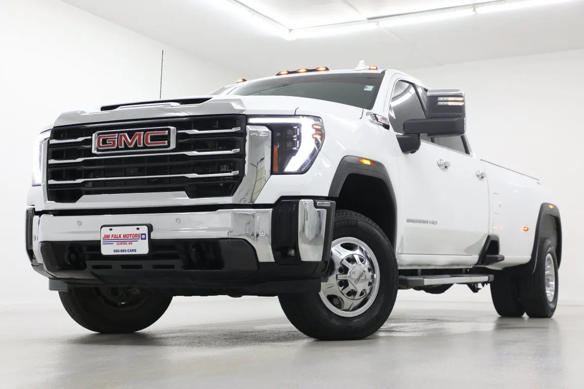 White 2025 GMC Sierra 3500 HD SLT Dually for sale in Clinton, MO