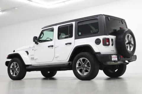 More photos of 2022 Jeep Wrangler Unlimited Sahara at Jim Falk Motors, MO