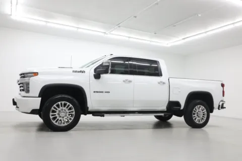 Photos of 2020 Chevrolet Silverado 2500 HD High Country for sale in Clinton, MO at Jim Falk Motors