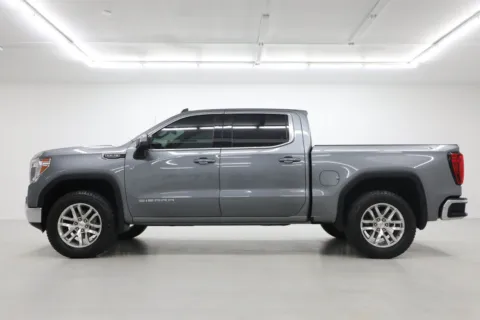 Another view of 2020 GMC Sierra 1500 SLE for sale in Clinton, MO at Jim Falk Motors