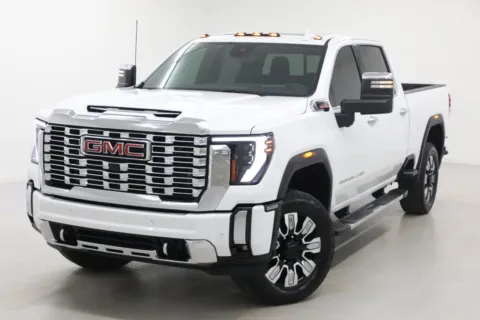 More photos of 2025 GMC Sierra 2500 HD Denali at Jim Falk Motors, MO