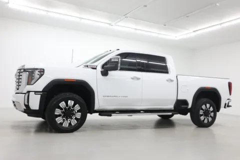 Photos of 2025 GMC Sierra 2500 HD Denali for sale in Clinton, MO at Jim Falk Motors