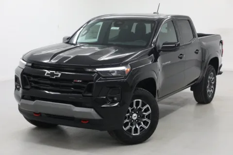 More photos of 2026 Chevrolet Colorado Z71 at Jim Falk Motors, MO