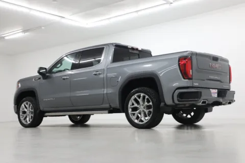 More photos of 2020 GMC Sierra 1500 Denali at Jim Falk Motors, MO