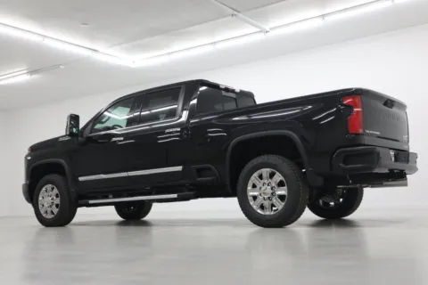 More photos of 2026 Chevrolet Silverado 3500 HD High Country at Jim Falk Motors, MO