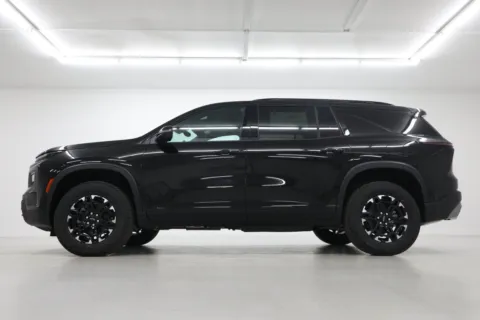 Another view of 2027 Chevrolet Traverse Z71 for sale in Clinton, MO at Jim Falk Motors