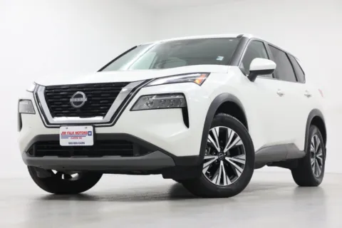 White 2023 Nissan Rogue SV for sale in Clinton, MO