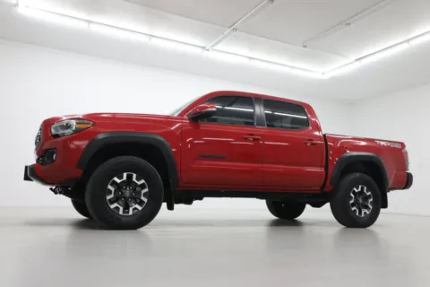 Photos of 2023 Toyota Tacoma TRD Off Road for sale in Clinton, MO at Jim Falk Motors