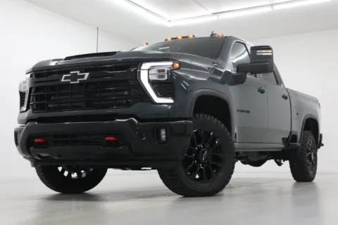 Gray 2026 Chevrolet Silverado 2500 HD LT for sale in Clinton, MO