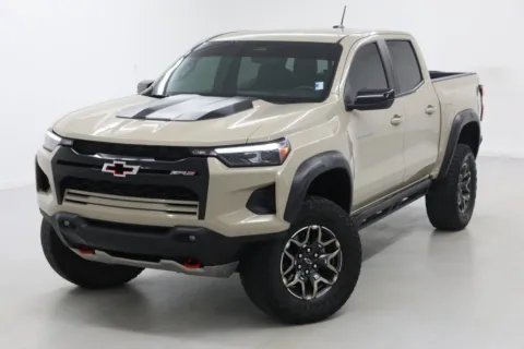 More photos of 2023 Chevrolet Colorado ZR2 at Jim Falk Motors, MO