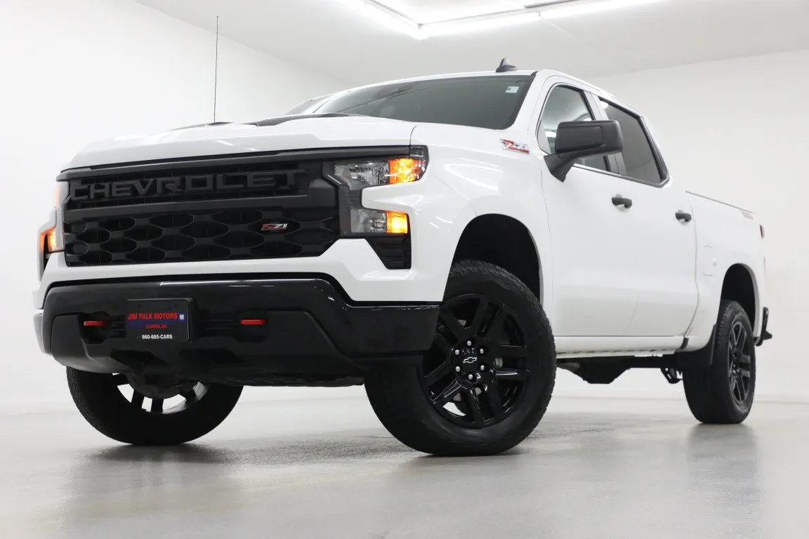 White 2025 Chevrolet Silverado 1500 Custom Trail Boss for sale in Clinton, MO
