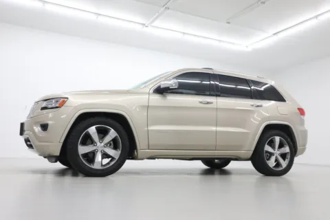 Photos of 2015 Jeep Grand Cherokee Overland for sale in Clinton, MO at Jim Falk Motors