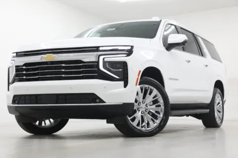 White 2027 Chevrolet Suburban LT for sale in Clinton, MO