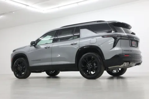 More photos of 2027 Chevrolet Traverse RS at Jim Falk Motors, MO
