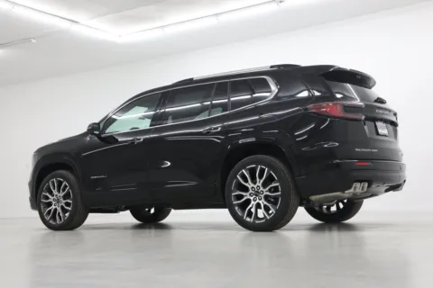 More photos of 2027 GMC Acadia Denali Ultimate at Jim Falk Motors, MO