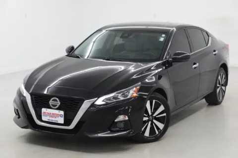 More photos of 2022 Nissan Altima 2.5 SL at Jim Falk Motors, MO