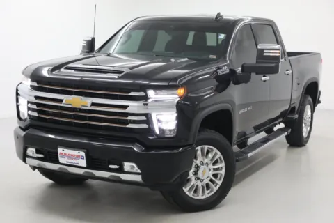 More photos of 2023 Chevrolet Silverado 2500 HD High Country at Jim Falk Motors, MO