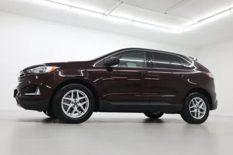 Photos of 2021 Ford Edge SEL for sale in Clinton, MO at Jim Falk Motors