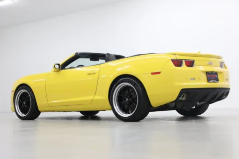 More photos of 2013 Chevrolet Camaro SS at Jim Falk Motors, MO