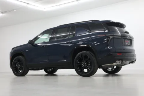 More photos of 2027 Chevrolet Traverse RS at Jim Falk Motors, MO