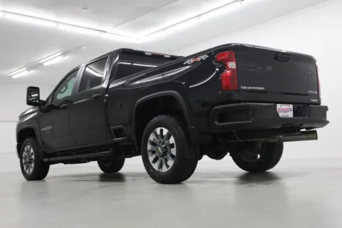 More photos of 2022 Chevrolet Silverado 2500 HD Custom at Jim Falk Motors, MO