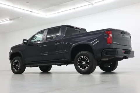 More photos of 2023 Chevrolet Silverado 1500 ZR2 at Jim Falk Motors, MO