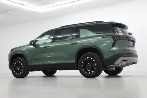 More photos of 2027 Chevrolet Traverse Z71 at Jim Falk Motors, MO